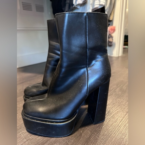 Zara Black High Heel Chunky Boots - Picture 1 of 3